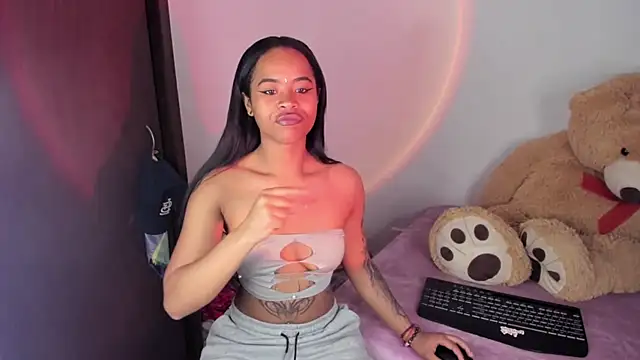 Snapshot of Mia_damm chatting on 12, 9, 2025 Mia damm online show from 12, 9, 2025