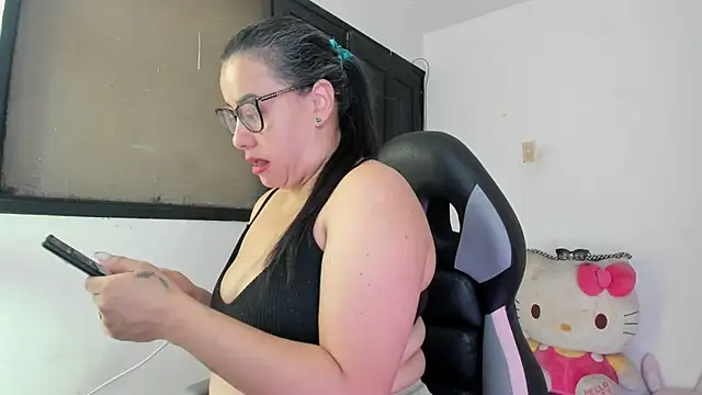 smile sweetpao online show from 27, 2, 2025