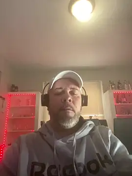 Snapshot of Cristian-Brayan chatting on 11, 2, 2025 Cristian-Brayan online show from 11, 2, 2025