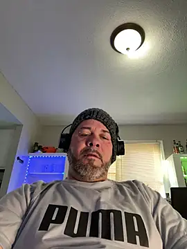 Snapshot of Cristian-Brayan chatting on 9, 3, 2025 Cristian-Brayan online show from 9, 3, 2025