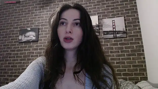  Hot Lady  online show from 7, 3, 2025