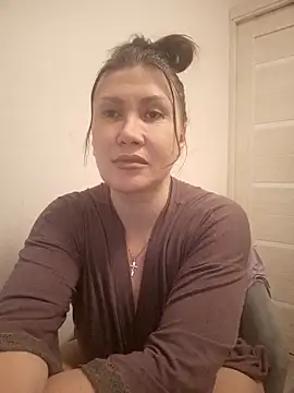 Snapshot of ROXOLANAA_SEXY chatting on 3, 3, 2026 ROXOLANAA SEXY online show from 3, 3, 2026