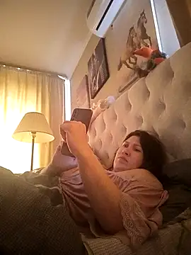 Snapshot of ROXOLANAA_SEXY chatting on 9, 4, 2026 ROXOLANAA SEXY online show from 9, 4, 2026