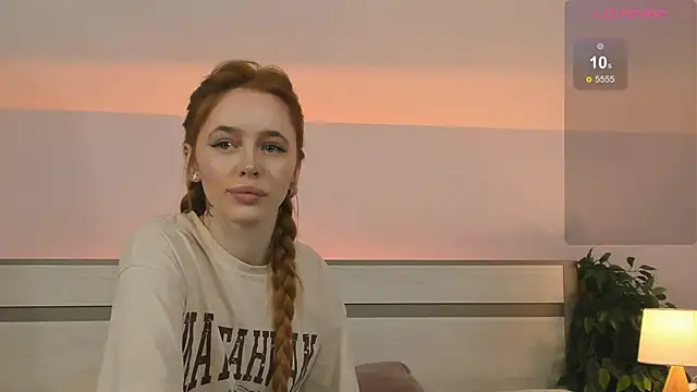 Snapshot of Phoenix_Margo chatting on 13, 10, 2025 Phoenix Margo online show from 13, 10, 2025