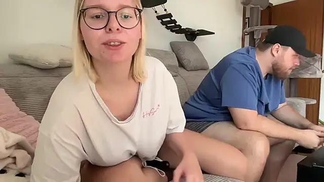 LucyFoxLulu online show from 3, 6, 2026