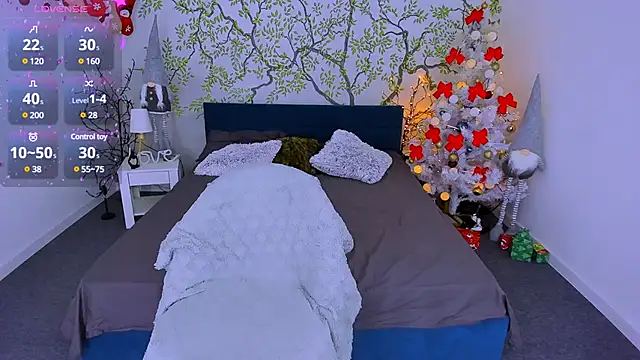 Snapshot of JeannieFox_ chatting on 4, 1, 2025 JeannieFox online show from 4, 1, 2025