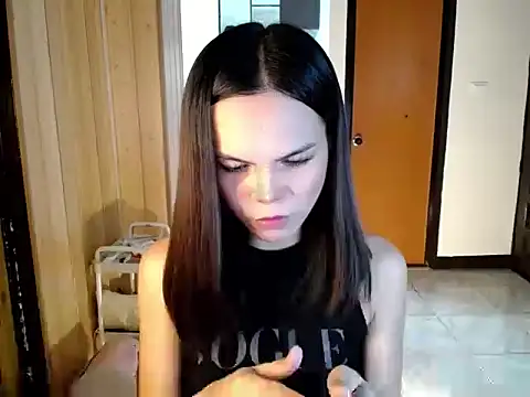 katie white online show from 26, 6, 2026