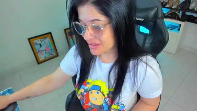 BellaFlaming online show from 6, 4, 2026