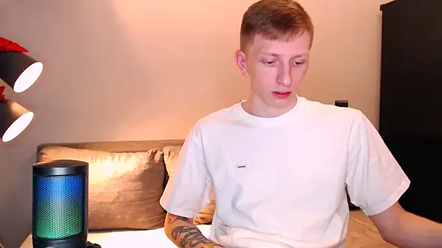 juliaanddima online show from 1, 11, 2025