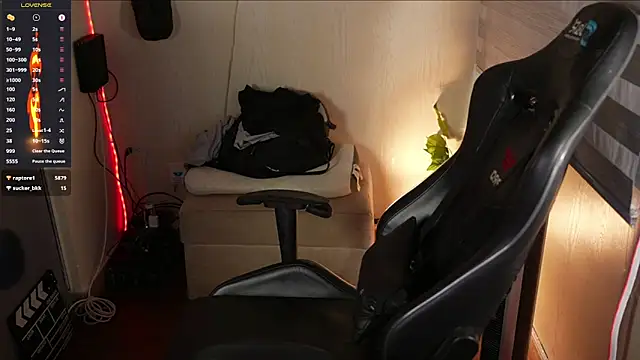 Snapshot of David_capizzi_ chatting on 9, 4, 2026 David capizzi online show from 9, 4, 2026