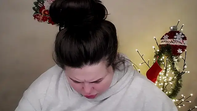 Emily Mo online show from 17, 12, 2025