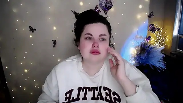 Snapshot of Emily_Mo chatting on 4, 2, 2026 Emily Mo online show from 4, 2, 2026