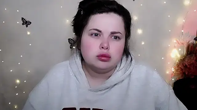 Snapshot of Emily_Mo chatting on 7, 2, 2026 Emily Mo online show from 7, 2, 2026