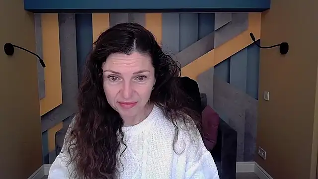 EllaLong online show from 6, 11, 2025