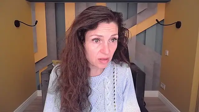 EllaLong online show from 18, 4, 2026