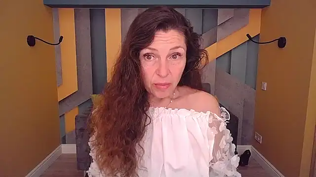 Snapshot of EllaLong chatting on 22, 5, 2026 EllaLong online show from 22, 5, 2026