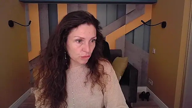 Snapshot of EllaLong chatting on 29, 5, 2026 EllaLong online show from 29, 5, 2026