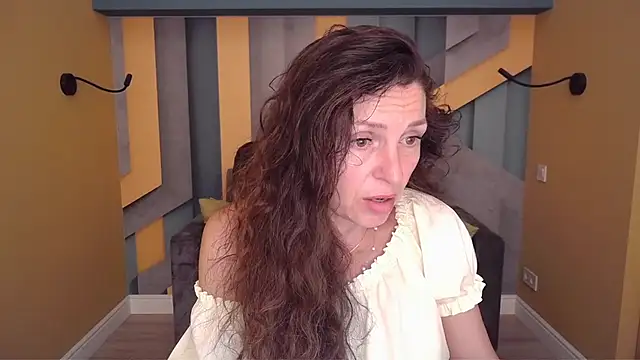 Snapshot of EllaLong chatting on 20, 6, 2026 EllaLong online show from 20, 6, 2026