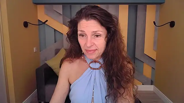 Snapshot of EllaLong chatting on 3, 7, 2026 EllaLong online show from 3, 7, 2026