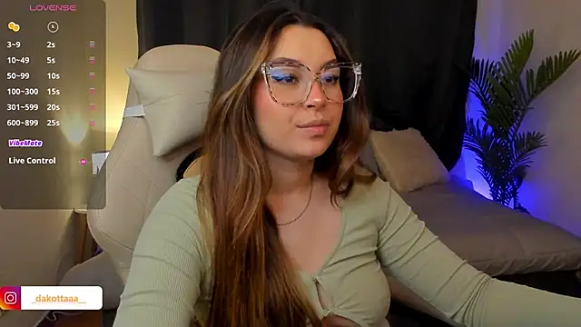 dakottaa  online show from 18, 11, 2025