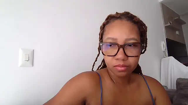 megan-hotxx online show from 5, 4, 2026