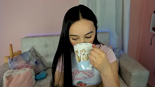 tinysara online show from 1, 3, 2025