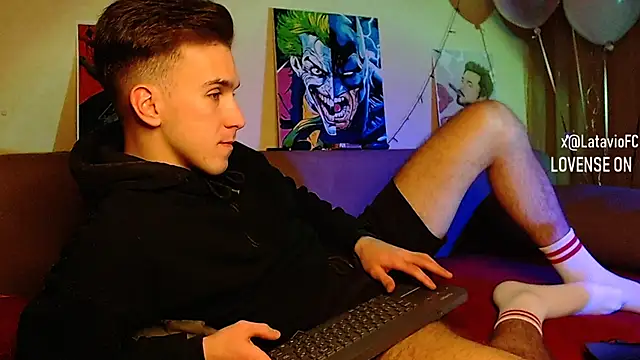 Snapshot of Midnighter_ chatting on 7, 12, 2024 Midnighter online show from 7, 12, 2024