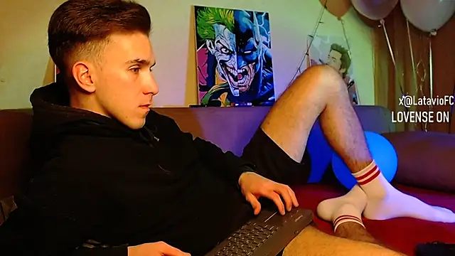 Snapshot of Midnighter_ chatting on 7, 12, 2024 Midnighter online show from 7, 12, 2024