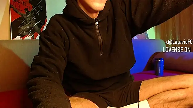 Snapshot of Midnighter_ chatting on 16, 12, 2024 Midnighter online show from 16, 12, 2024