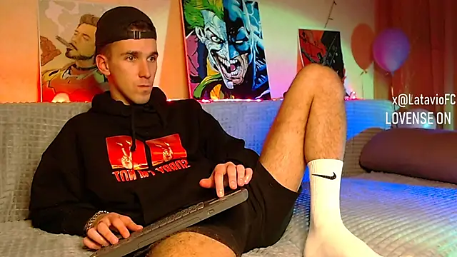 Snapshot of Midnighter_ chatting on 14, 1, 2025 Midnighter online show from 14, 1, 2025