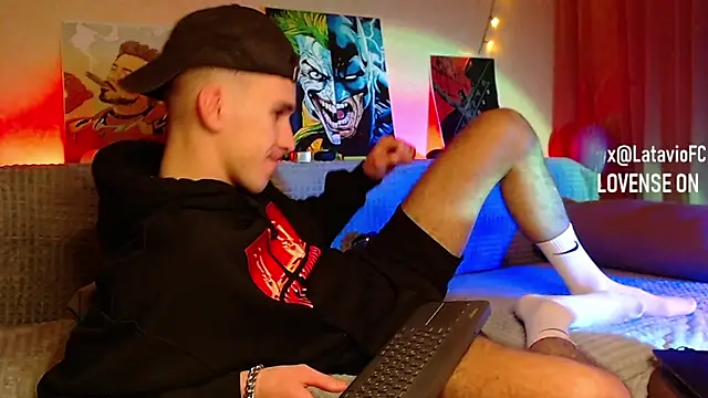 Snapshot of Midnighter_ chatting on 28, 1, 2025 Midnighter online show from 28, 1, 2025