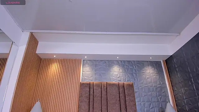 charlottewhitte online show from 7, 11, 2025