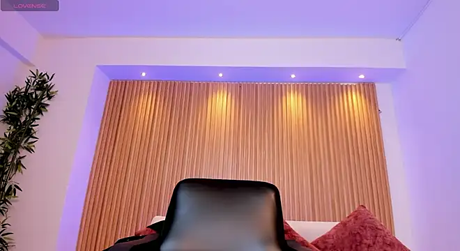 Snapshot of charlottewhitte chatting on 28, 4, 2026 charlottewhitte online show from 28, 4, 2026