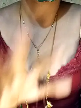 tuttifrutti17 online show from 5, 1, 2025