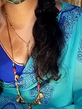 tuttifrutti17 online show from 8, 1, 2025