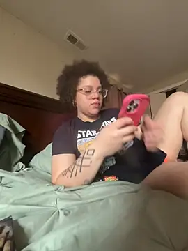 QueenNuttCollector online show from 5, 3, 2026