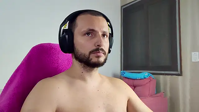 Snapshot of iurytx chatting on 1, 2, 2026 iurytx online show from 1, 2, 2026