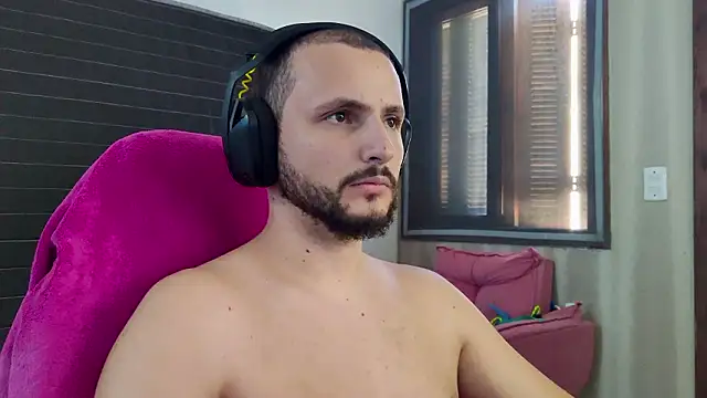 Snapshot of iurytx chatting on 2, 3, 2026 iurytx online show from 2, 3, 2026