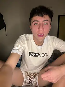 CamiRojas boy online show from 17, 7, 2026