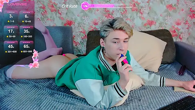 Snapshot of _YummyTony_ chatting on 11, 1, 2025 YummyTony online show from 11, 1, 2025