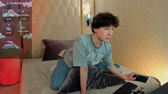 Snapshot of _YummyTony_ chatting on 24, 2, 2026 YummyTony online show from 24, 2, 2026