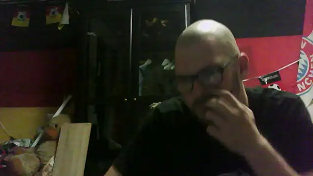 Snapshot of Die-geile-Sau chatting on 23, 10, 2025 Die-geile-Sau online show from 23, 10, 2025