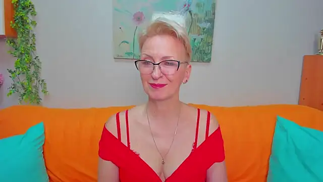 iamyourdream89 online show from 4, 2, 2026