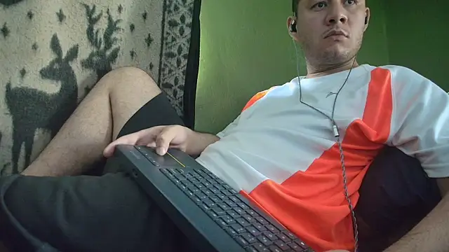 Snapshot of sweet_cock28 chatting on 24, 6, 2026 sweet cock28 online show from 24, 6, 2026