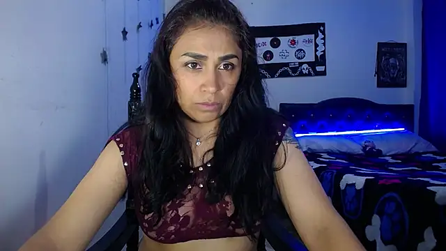 pinky violeta online show from 29, 12, 2024