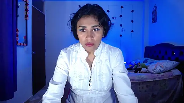 pinky violeta online show from 4, 3, 2025