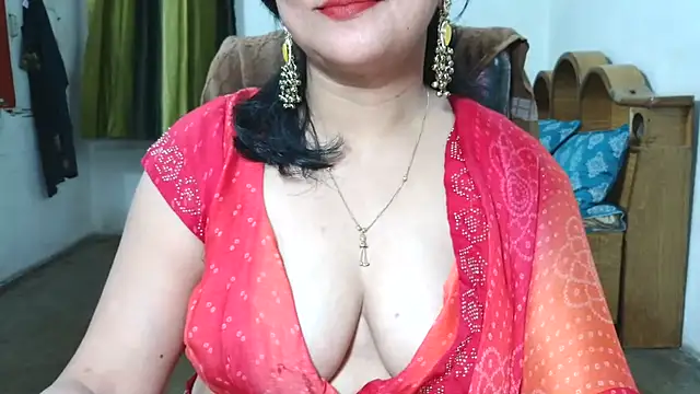 Snapshot of Cute_Mahi22 chatting on 7, 7, 2026 Cute Mahi22 online show from 7, 7, 2026