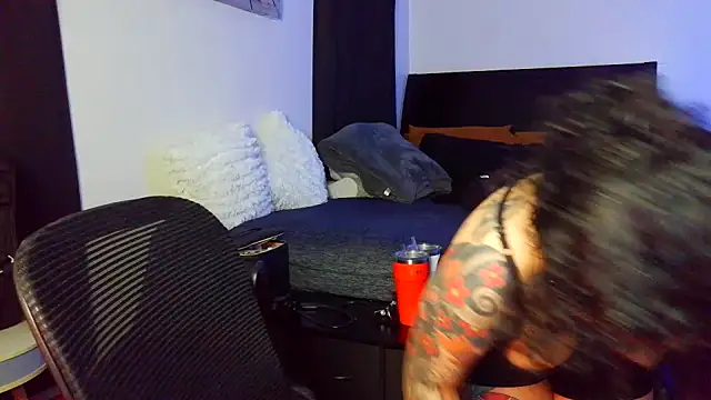 kimmiakiss22 online show from 9, 11, 2025