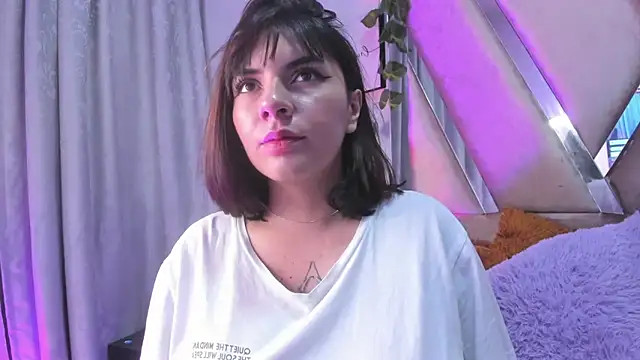 Snapshot of xhinata_hyugax chatting on 4, 1, 2025 xhinata hyugax online show from 4, 1, 2025