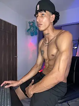 Snapshot of mike_casseano chatting on 7, 10, 2025 mike casseano online show from 7, 10, 2025